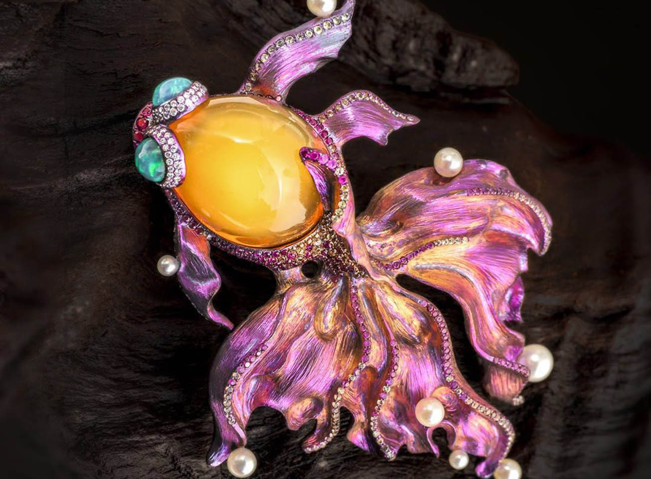 心語(yǔ)珠寶、內(nèi)雕珠寶、鈦金珠寶、雕刻珠寶、個(gè)人珠寶定制